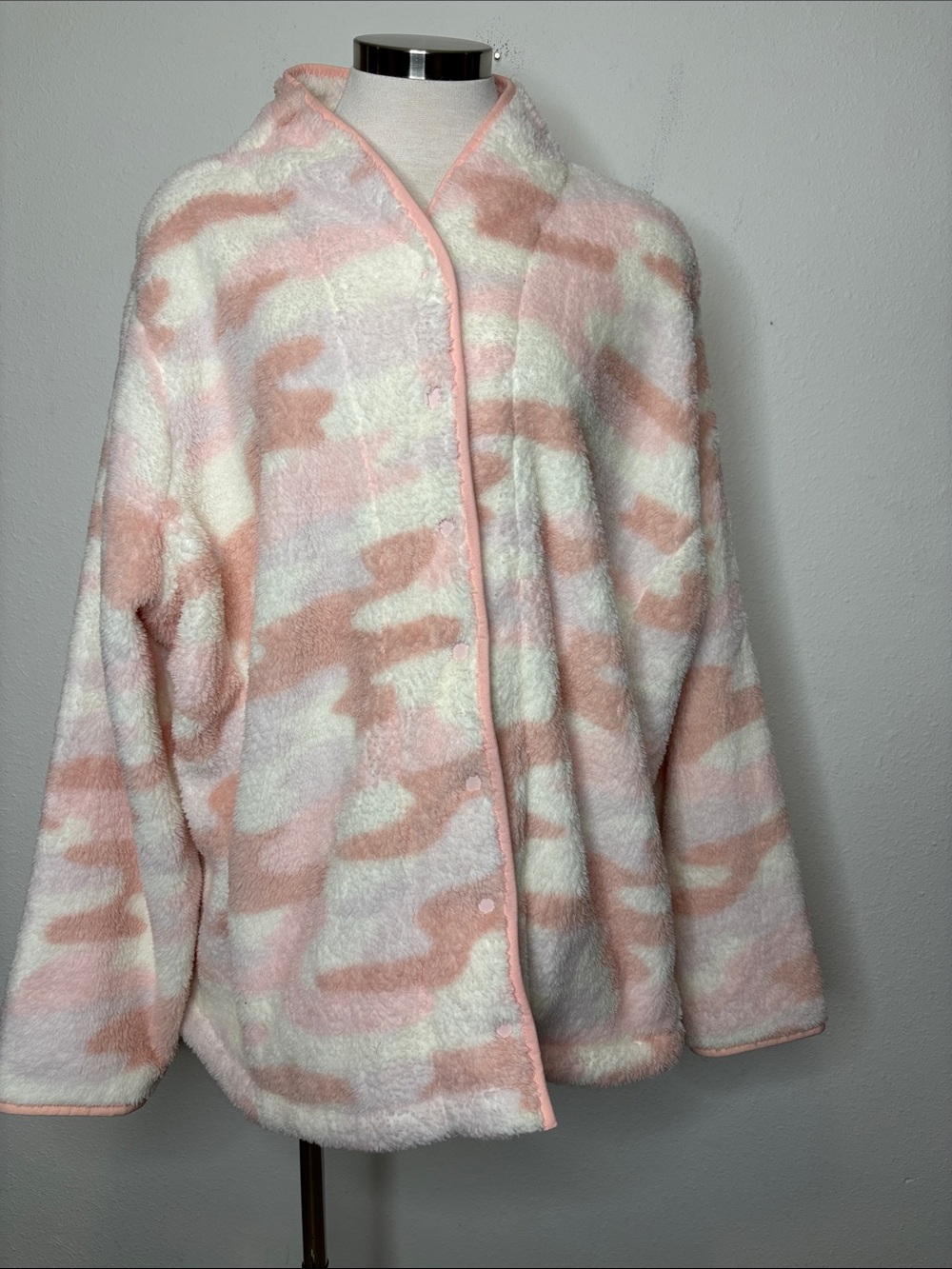 Isaac Mizrahi Pink & White Camouflage Teddy Jacket